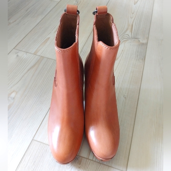 Paige Adina Boots - Picture 3 of 7